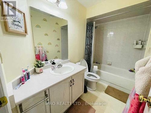 11 - 2880 Headon Forest Drive, Burlington, ON - Indoor Photo Showing Bathroom