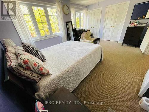 11 - 2880 Headon Forest Drive, Burlington, ON - Indoor Photo Showing Bedroom