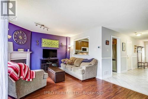 11 - 2880 Headon Forest Drive, Burlington, ON - Indoor Photo Showing Living Room