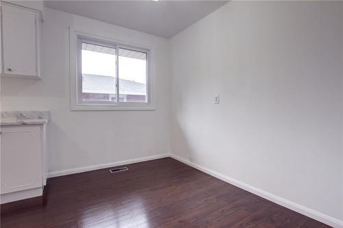 47 Jasmine Street, Hamilton, ON - Indoor Photo Showing Other Room