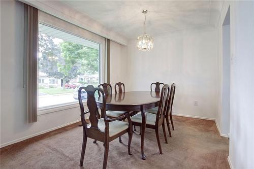 47 Jasmine Street, Hamilton, ON - Indoor Photo Showing Dining Room