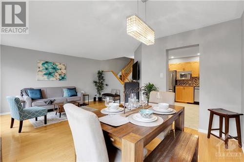 24 Meadowbreeze Drive, Ottawa, ON - Indoor Photo Showing Dining Room