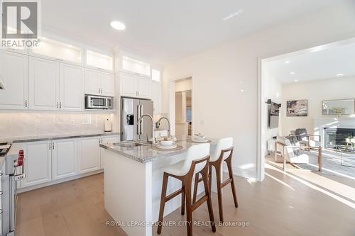 16 Smallwood Road, Brampton, ON - Indoor Photo Showing Kitchen With Upgraded Kitchen