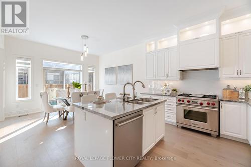 16 Smallwood Road, Brampton, ON - Indoor Photo Showing Kitchen With Double Sink With Upgraded Kitchen