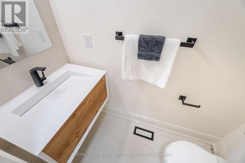 16 Smallwood Road, Brampton (Northwest Brampton), ON - Indoor Photo Showing Bathroom