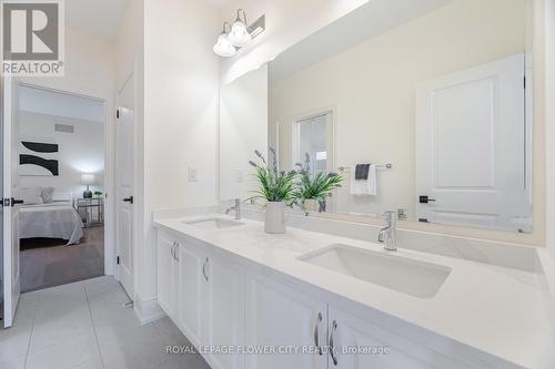 16 Smallwood Road, Brampton (Northwest Brampton), ON - Indoor Photo Showing Bathroom