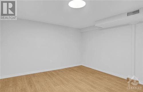 50 Hilliard Avenue, Ottawa, ON - Indoor Photo Showing Other Room