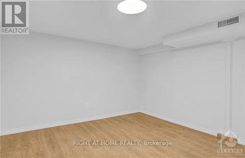 50 Hilliard Avenue, Ottawa, ON - Indoor Photo Showing Other Room