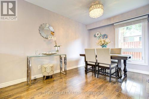 31 Barrington Crescent, Brampton, ON - Indoor Photo Showing Dining Room