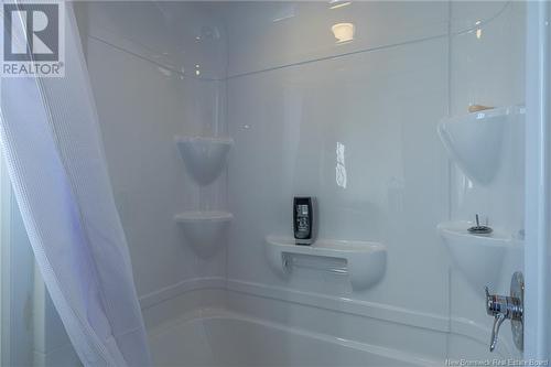 6642 Route 11, Clifton, NB - Indoor Photo Showing Bathroom