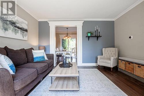 583 Turner Drive, Burlington (Shoreacres), ON - Indoor Photo Showing Living Room