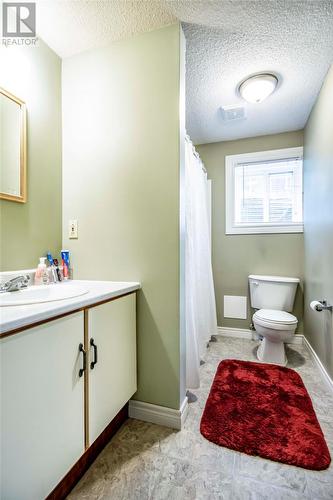 34 Wyatt Boulevard, Mount Pearl, NL - Indoor Photo Showing Bathroom