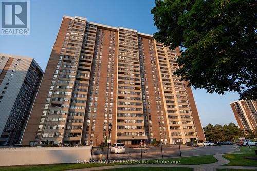 204 - 18 Knightsbridge Road, Brampton (Queen Street Corridor), ON - Outdoor With Balcony With Facade