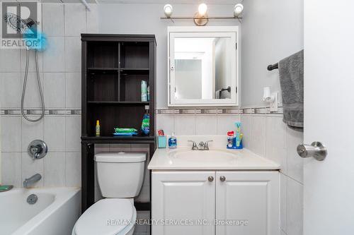 204 - 18 Knightsbridge Road, Brampton, ON - Indoor Photo Showing Bathroom