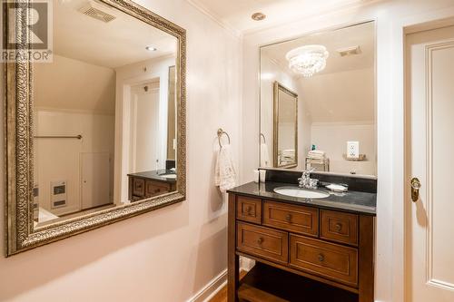 8 Forest Road, St. John'S, NL - Indoor Photo Showing Bathroom