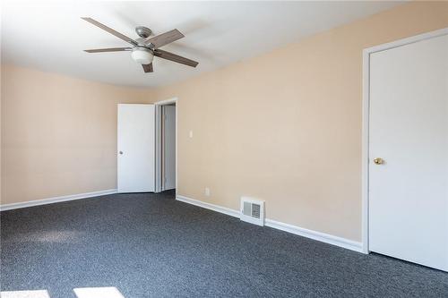 34 Sumach Street, Hamilton, ON - Indoor Photo Showing Other Room