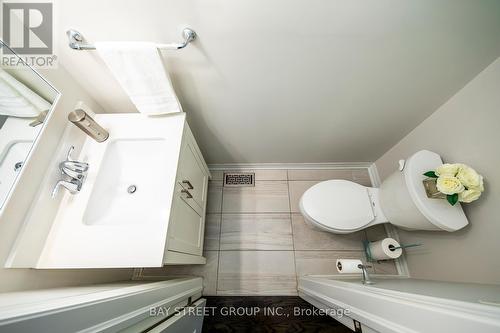 369 Dahlia Trail, Oakville, ON - Indoor Photo Showing Bathroom