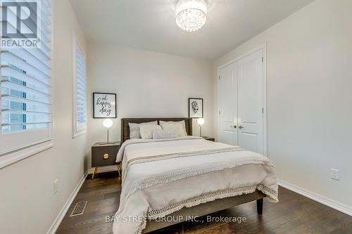 369 Dahlia Trail, Oakville, ON - Indoor Photo Showing Bedroom