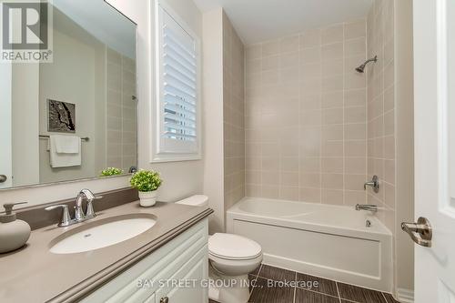 369 Dahlia Trail, Oakville, ON - Indoor Photo Showing Bathroom