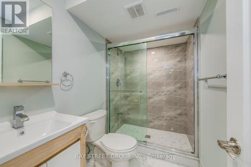 369 Dahlia Trail, Oakville, ON - Indoor Photo Showing Bathroom