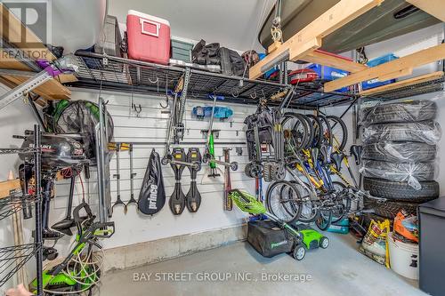 369 Dahlia Trail, Oakville, ON - Indoor Photo Showing Garage