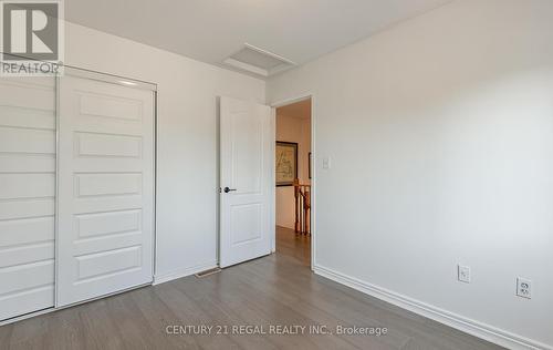 26 Hesketh Court, Caledon, ON - Indoor Photo Showing Other Room