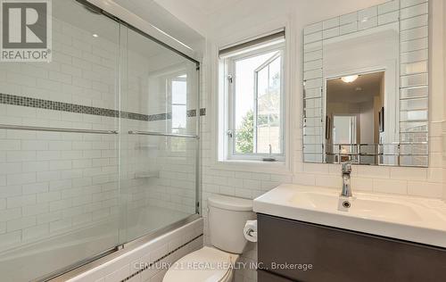 26 Hesketh Court, Caledon, ON - Indoor Photo Showing Bathroom