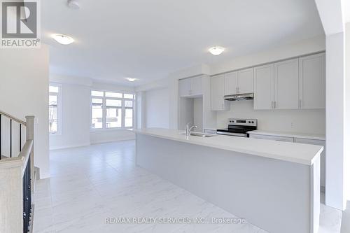 59 Camino Real Drive, Caledon, ON - Indoor Photo Showing Kitchen