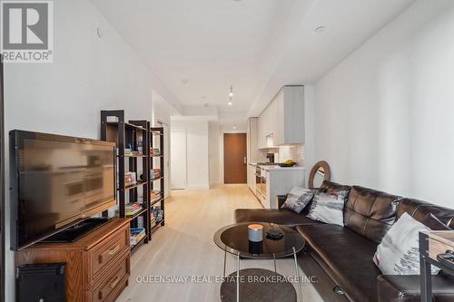 307 - 160 Kingsway Crescent, Toronto (Kingsway South), ON - Indoor Photo Showing Living Room