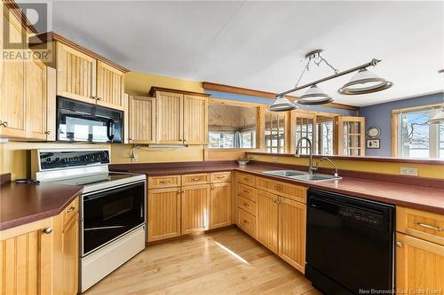 730 De La Pointe, Richibouctou-Village, NB - Indoor Photo Showing Kitchen With Double Sink