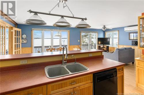 730 De La Pointe, Richibouctou-Village, NB - Indoor Photo Showing Kitchen With Double Sink