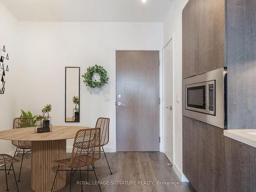 1302-215 Queen St W, Toronto, ON - Indoor Photo Showing Dining Room