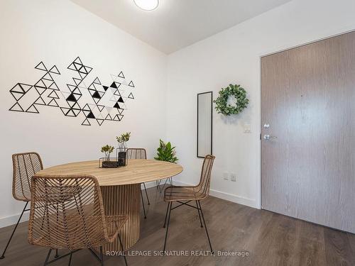 1302-215 Queen St W, Toronto, ON - Indoor Photo Showing Dining Room