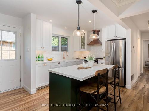 132 Greyabbey Tr, Toronto, ON - Indoor Photo Showing Kitchen With Upgraded Kitchen