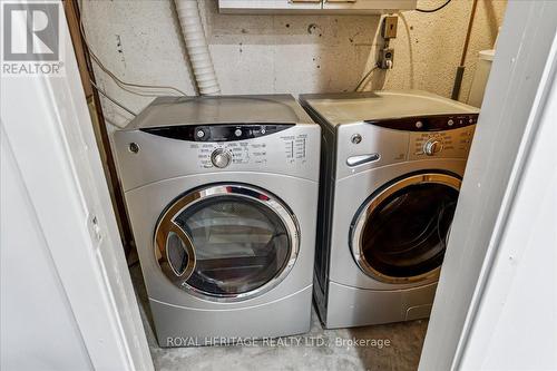 1 - 1370 Fieldlight Boulevard, Pickering, ON - Indoor Photo Showing Laundry Room