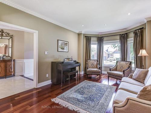 1065 Summit Ridge Dr, Oakville, ON - Indoor Photo Showing Living Room