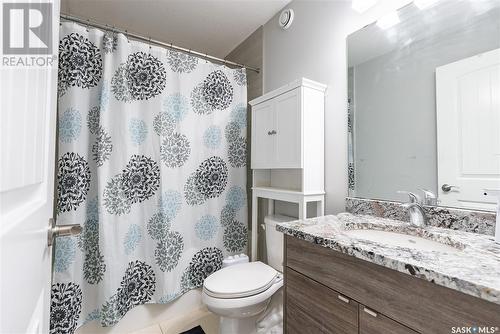 750 Bolstad Turn, Saskatoon, SK - Indoor Photo Showing Bathroom