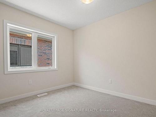 220 Forks Rd, Welland, ON - Indoor Photo Showing Other Room