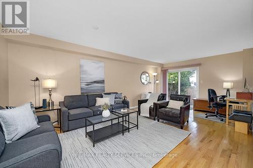 21 Knightswood Crescent, Brampton, ON - Indoor Photo Showing Living Room