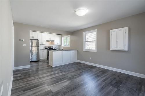 78 Grass Avenue, St. Catharines, ON - Indoor Photo Showing Kitchen