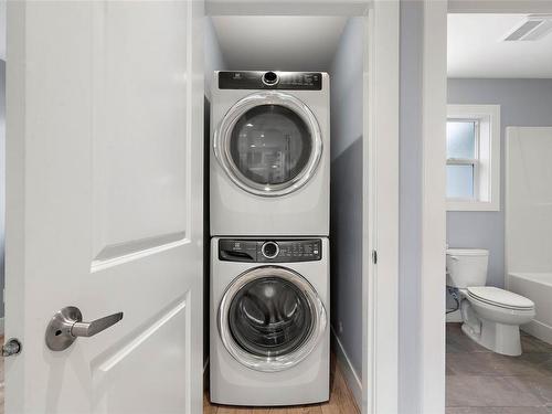 6470 Lanark Rd, Sooke, BC - Indoor Photo Showing Laundry Room