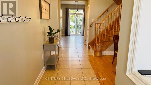 86 Sydie Lane, New Tecumseth, ON - Indoor Photo Showing Other Room