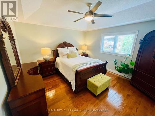 86 Sydie Lane, New Tecumseth, ON - Indoor Photo Showing Bedroom