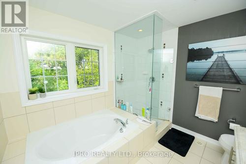 1583 Eglinton Avenue W, Mississauga, ON - Indoor Photo Showing Bathroom