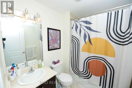 1583 Eglinton Avenue W, Mississauga, ON - Indoor Photo Showing Bathroom