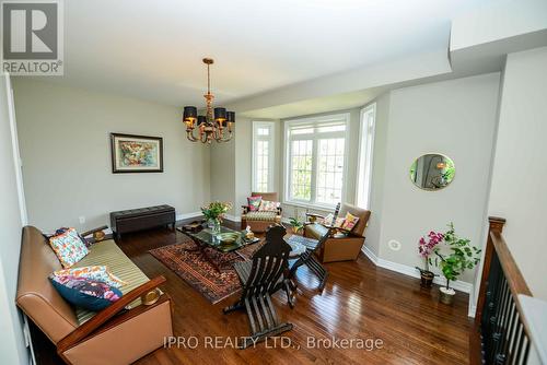 1583 Eglinton Avenue W, Mississauga, ON - Indoor Photo Showing Dining Room