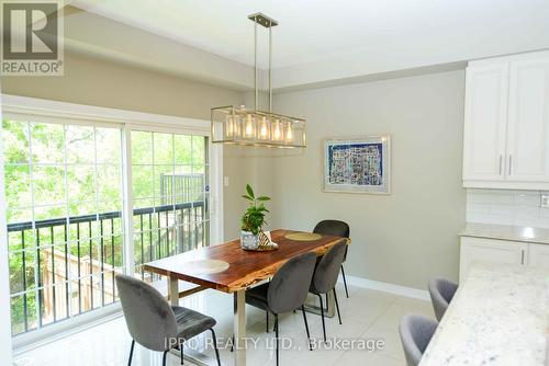 1583 Eglinton Avenue W, Mississauga, ON - Indoor Photo Showing Dining Room