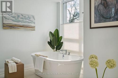 221 Duplex Avenue, Toronto (Yonge-Eglinton), ON - Indoor Photo Showing Bathroom