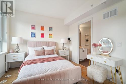 221 Duplex Avenue, Toronto (Yonge-Eglinton), ON - Indoor Photo Showing Bedroom