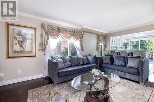 8 Sunshade Place, Brampton, ON - Indoor Photo Showing Living Room